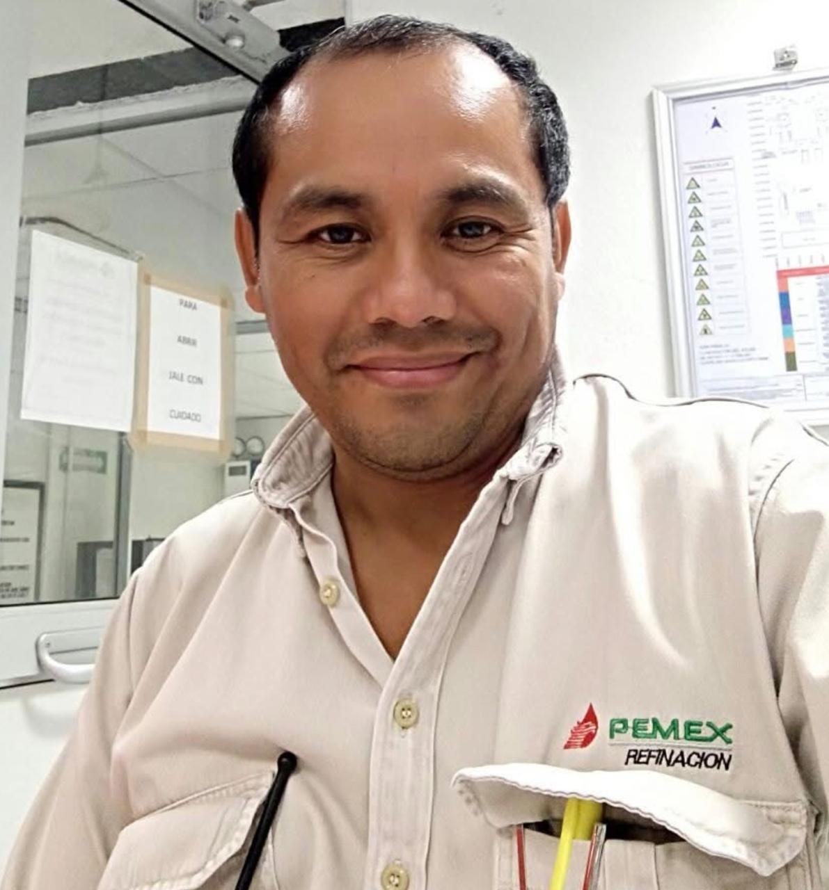 Víctor Hugo López Matus, trabajador de Pemex, perdió la vida antes de recibir atención médica. | Foto: Especial