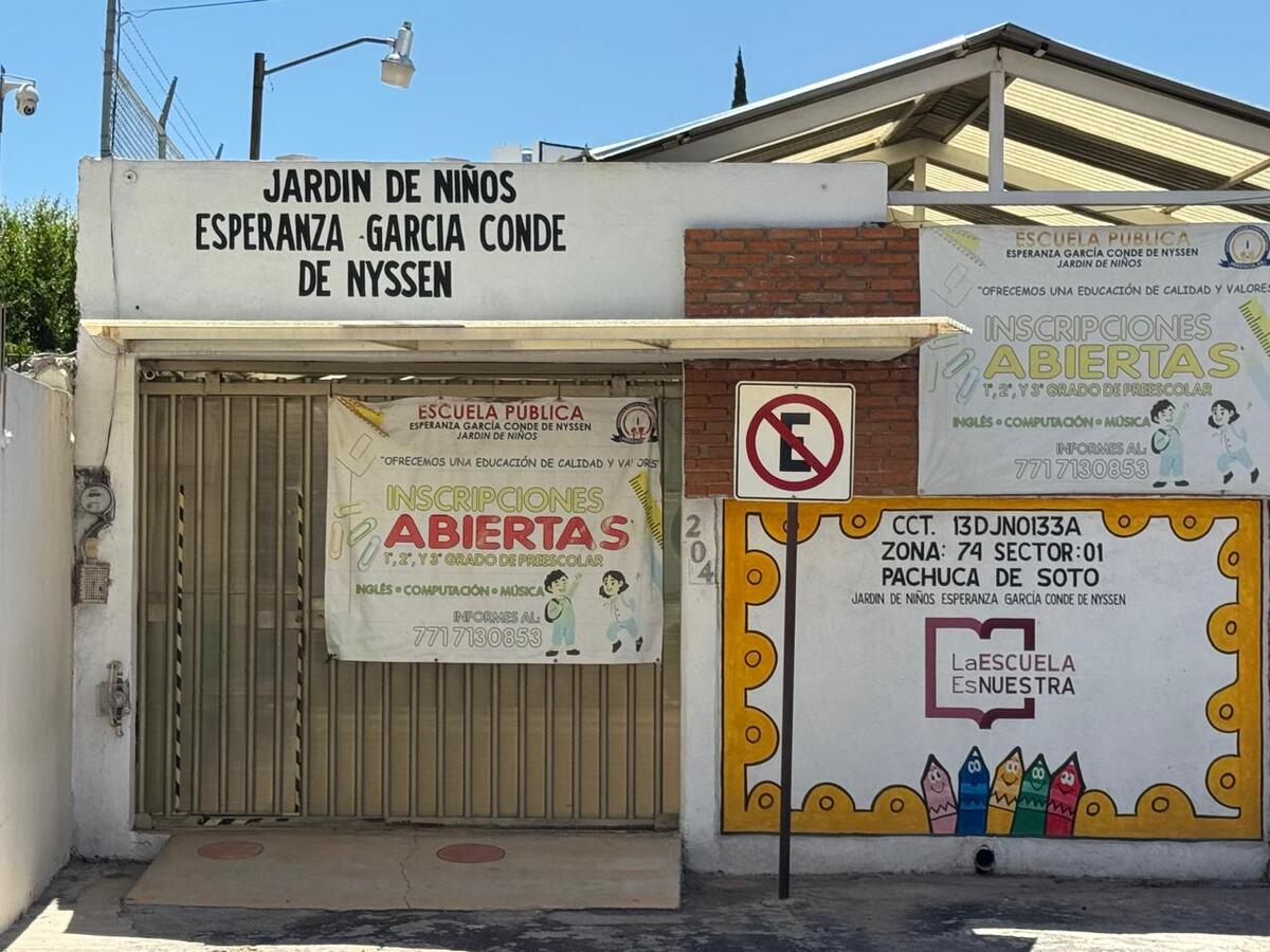 Alertan por plaga de roedores frente a jardín de niños en Pachuca. (Víctor Valera)