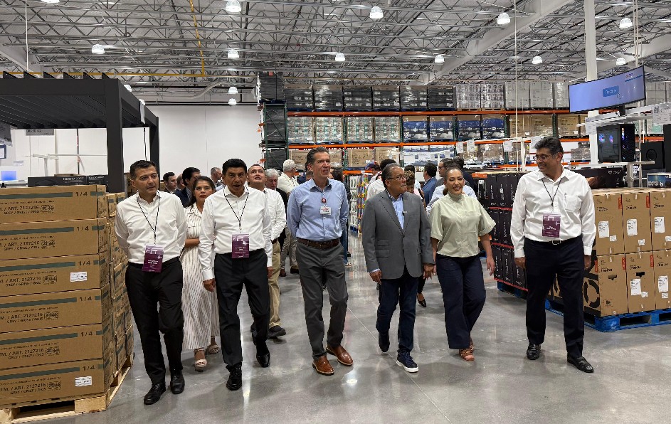 Andrés Mijes, alcalde de Escobedo, fue el encargado de inaugurar la tienda el pasado 6 de mayo. | Israel Santacruz