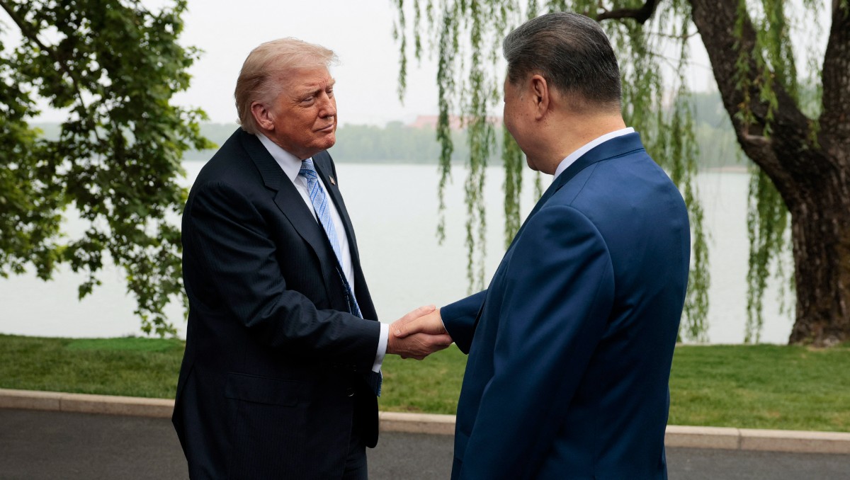 El mandatario chino recibió a su par en los jardines del Zhongnanhai | Foto: AFP