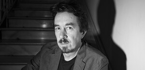 El autor argentino explora la vulnerabilidad de los 19 años basado en su propia experiencia.