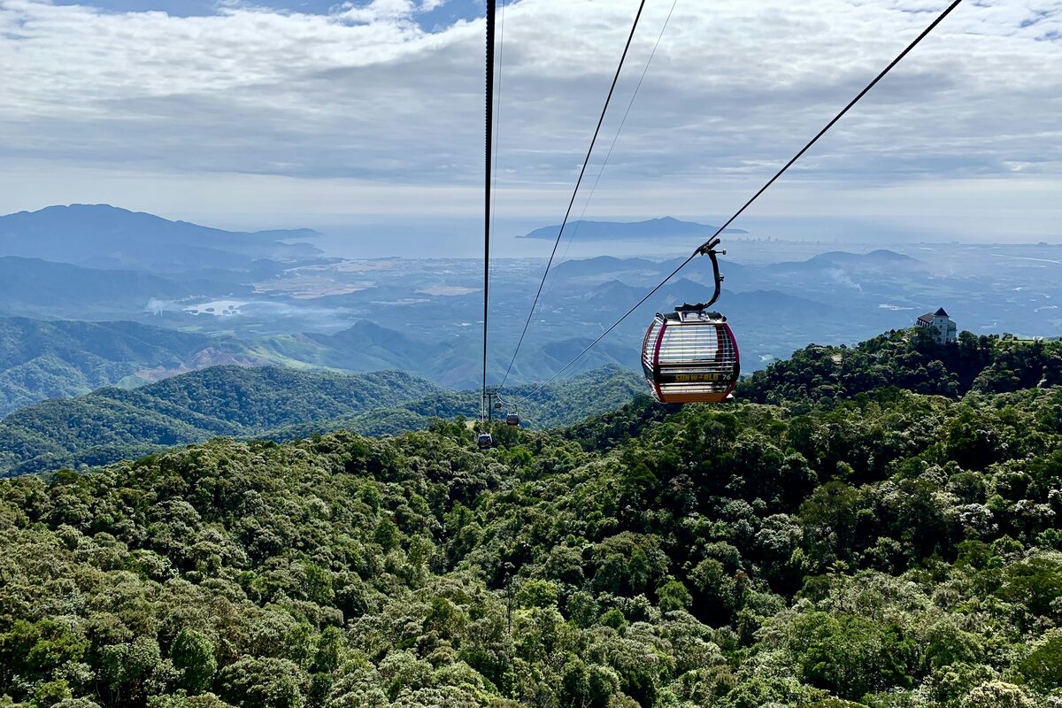 El teleférico tendrá hasta 30 kilómetros de longitud y contará con tres estaciones.