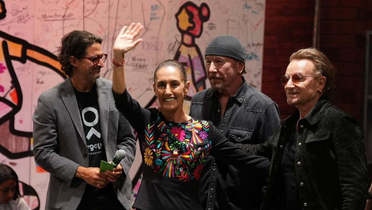 Sheinbaum con U2 en la Asamblea General de la Copa Mundial de Niños de la Calle | Foto: Especial