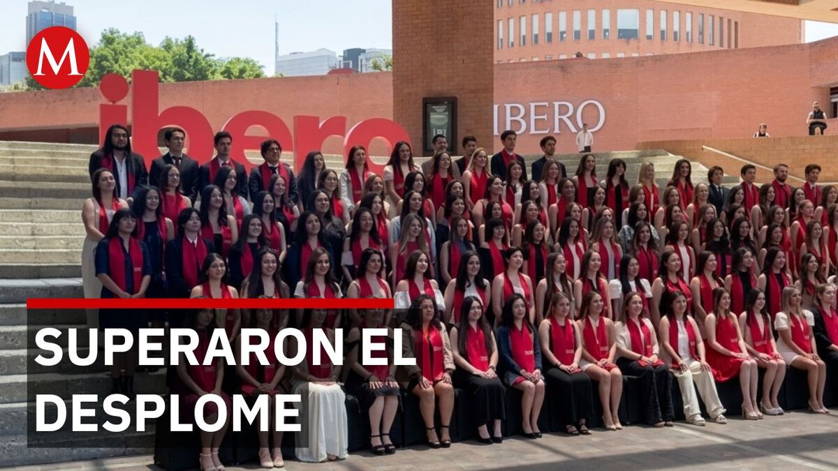 Alumnos de la Ibero Santa Fe logran tener su foto de graduación sin peligro