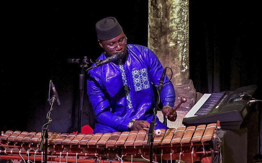 El balafonista africano Djiby Diabate es una de las figuras destacadas del cierre (Foto: Cortesía)