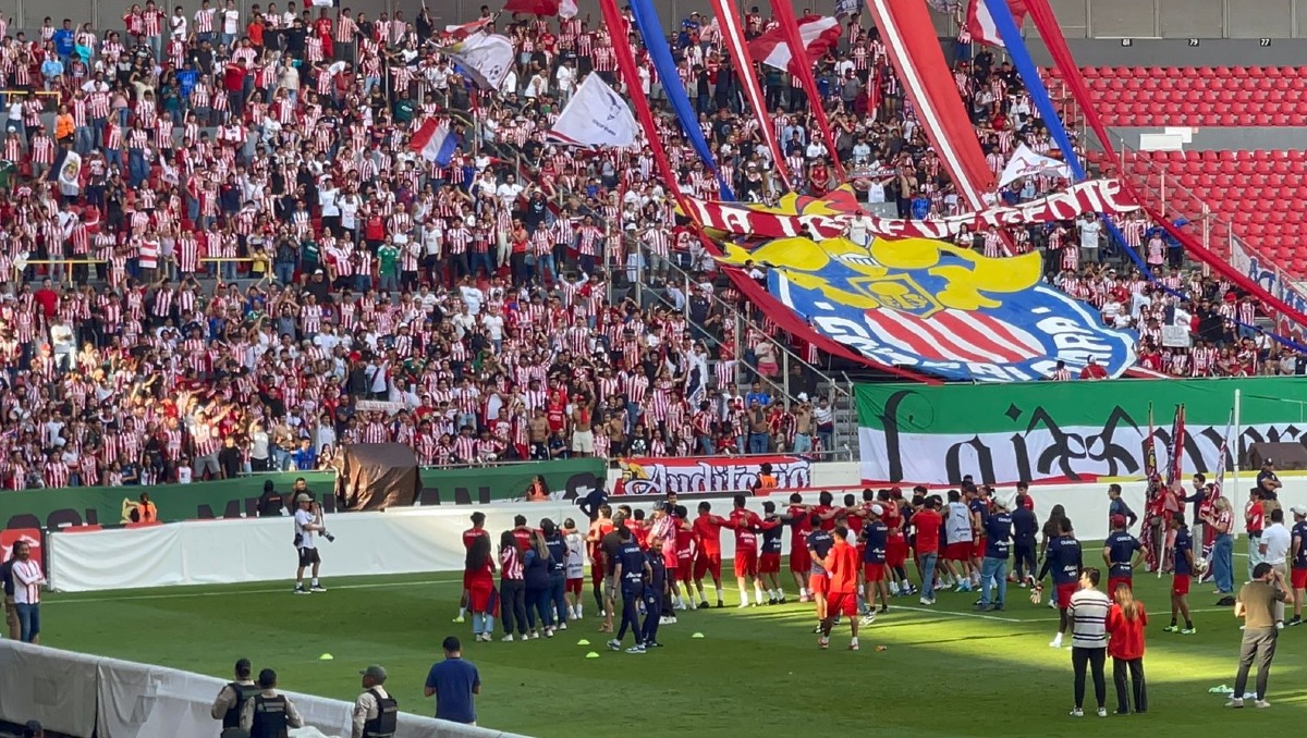 Chivas tiene entrenamiento a puerta abierta antes de la Semifinal de vuelta (Juan Manuel Figueroa)