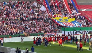Chivas volvió a convocar a sus aficionados para un entrenamiento a puerta abierta antes de la Semifinal contra Cruz Azul.