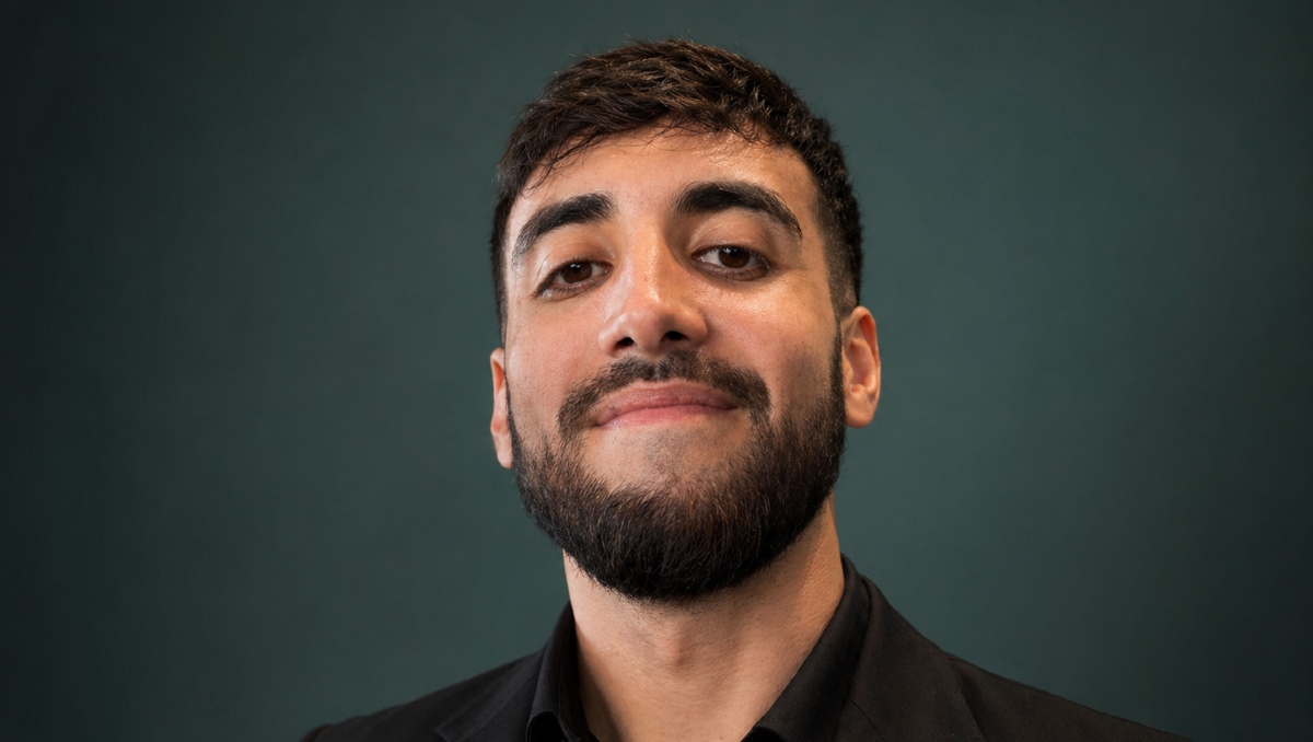 Cristian Ayala o Cristian Social, habla de sus postura ante la era actual.