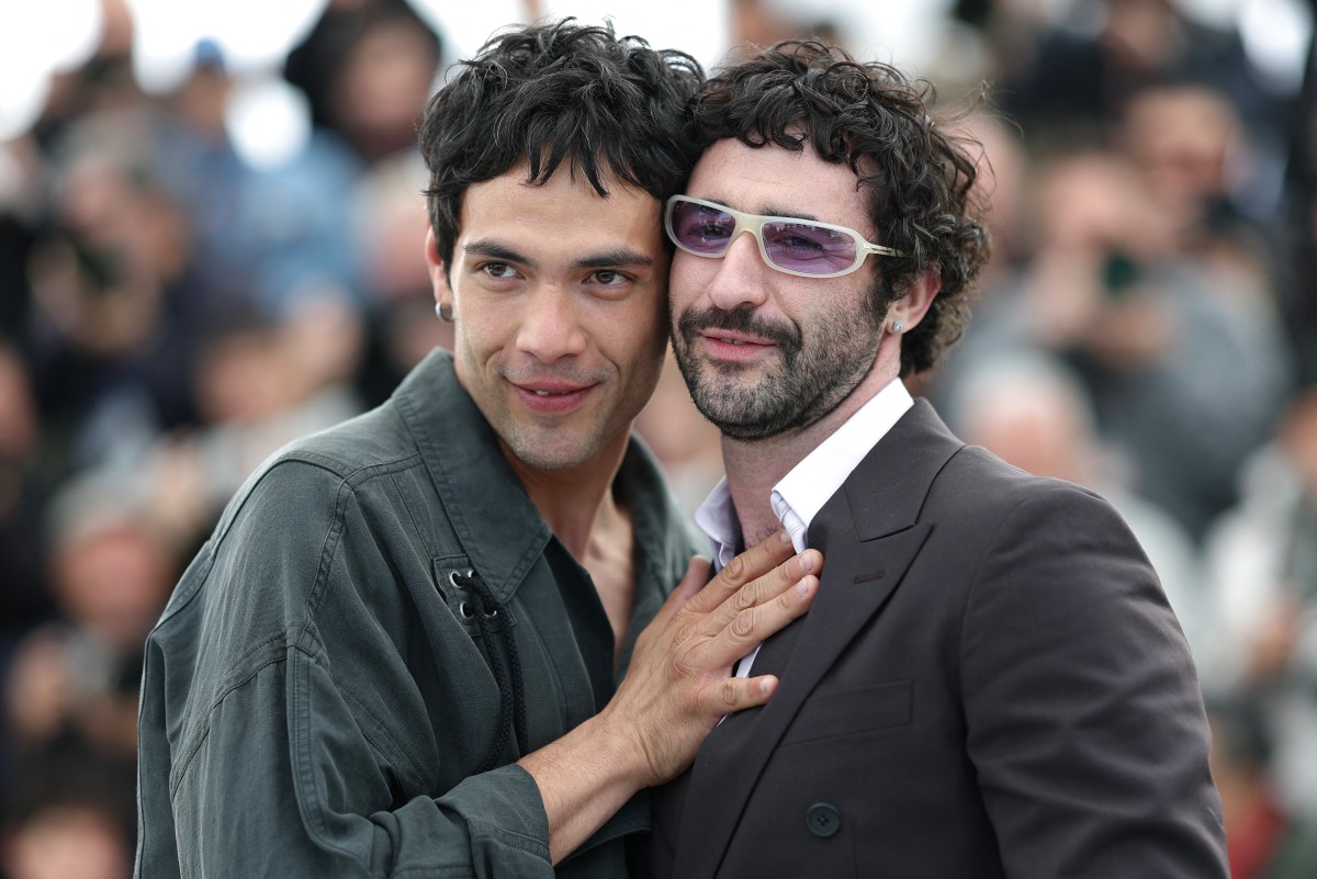 Diego Calva y Jordan Firstman protagonizan beso en Cannes tras ovación a Club Kid (Foto: AFP)
