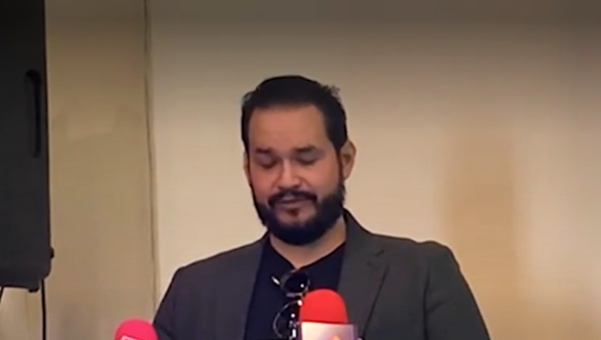 Un abogado de Ramón Ayala mostró declaraciones donde Eliot González presuntamente negó abusos y dijo que eran “como carnales”.