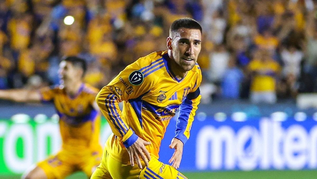 Fernando Gorriarán y la plantilla respaldan a Guido Pizarro en Tigres (Imago7)