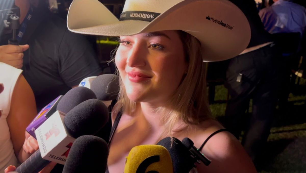 Melenie Carmona también pidió respeto a su vida privada luego de que se filtraran imágenes de su actual pareja. Ileana González