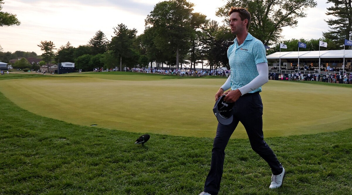 Alex Smalley llega como líder a la última ronda del PGA Championship con Rahm pisándole los talones (Reuters)