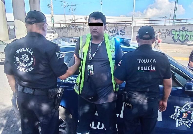 Asaltan a integrante de la Guardia Nacional cuando acudiría a hacer un depósito en Plaza Santín, Toluca. Foto: Especial