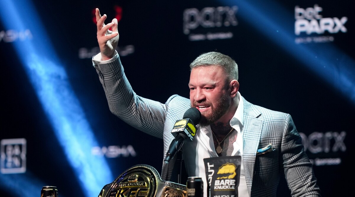 Conor McGregor regresa a UFC después de cinco años ausente (AP)