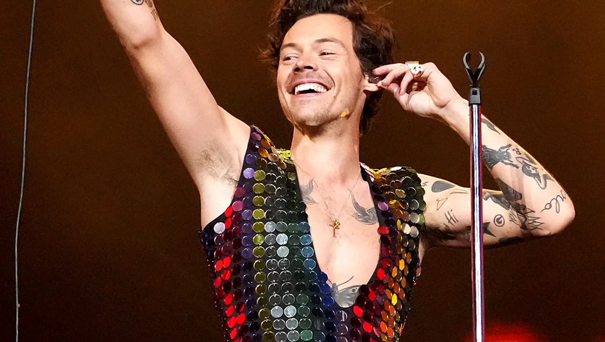 Harry Styles inicia su gira mundial; así se ve el escenario