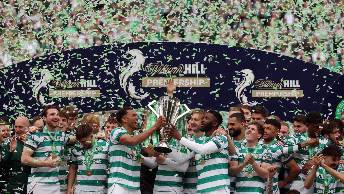 Julián Araujo y Celtic ganan la Premier League de Escocia para desconsuelo de Hearts (Reuters)