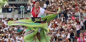 La edición 94 de la Guelaguetza se realizará los días 20 y 27 de julio de 2026 en Oaxaca, con cuatro funciones principales en el Auditorio Guelaguetza.