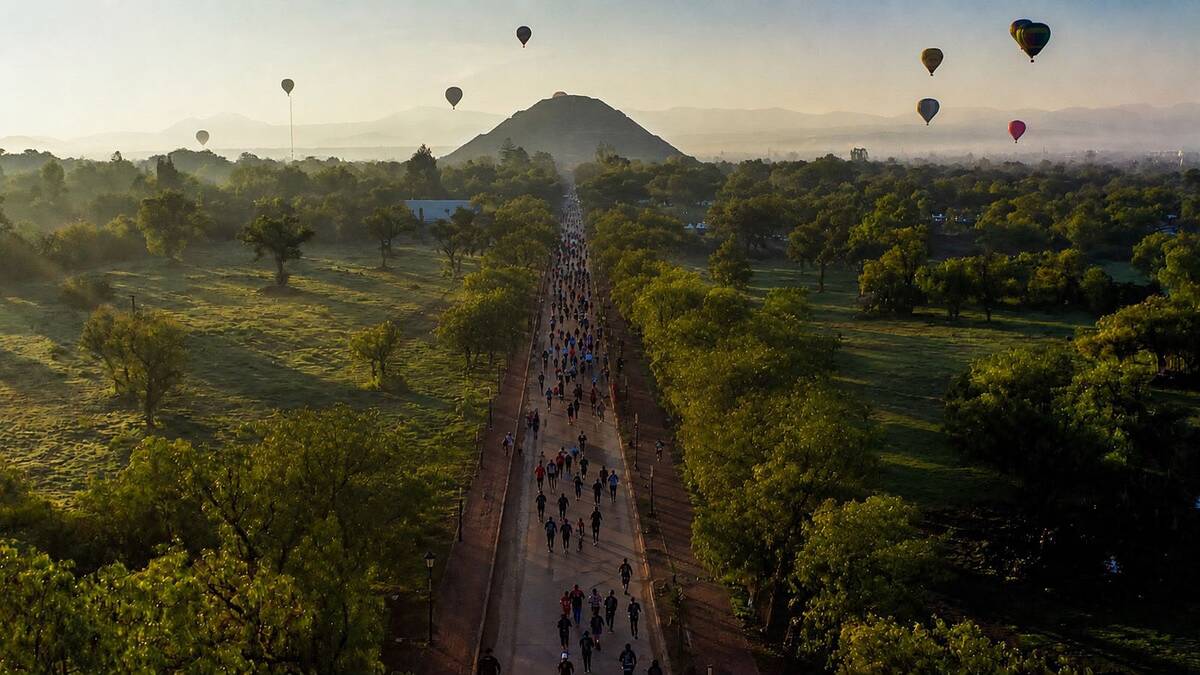 Miles de visitantes y atletas participarán en la nueva edición de la Carrera por los Dioses en Teotihuacán. Foto: Especial