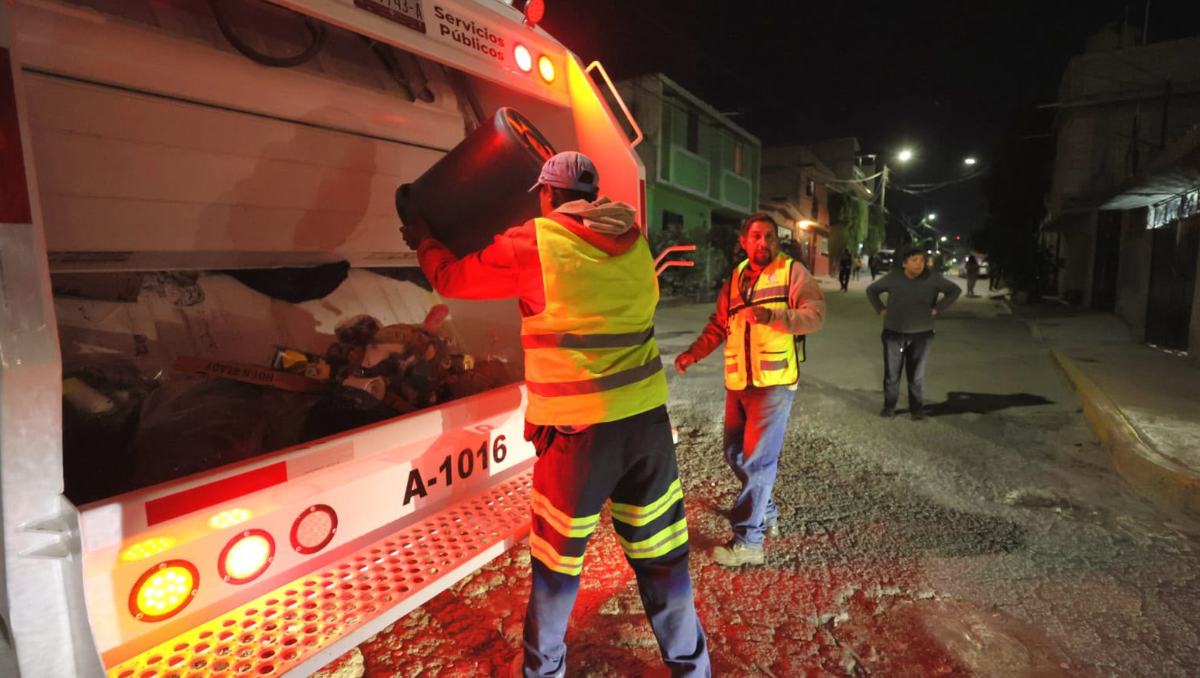 Con recolección nocturna de residuos, Ecatepec busca reducir riesgos de inundación en Ciudad Cuauhtémoc. Foto: Especial