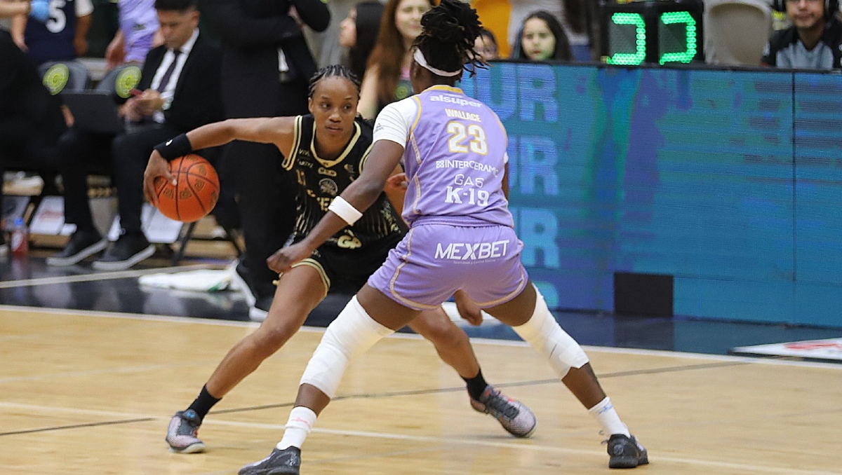 Adelitas vencen a Fuerza Regia y la Final de Zona se definirá en el tercer juego (Roberto Alanís)