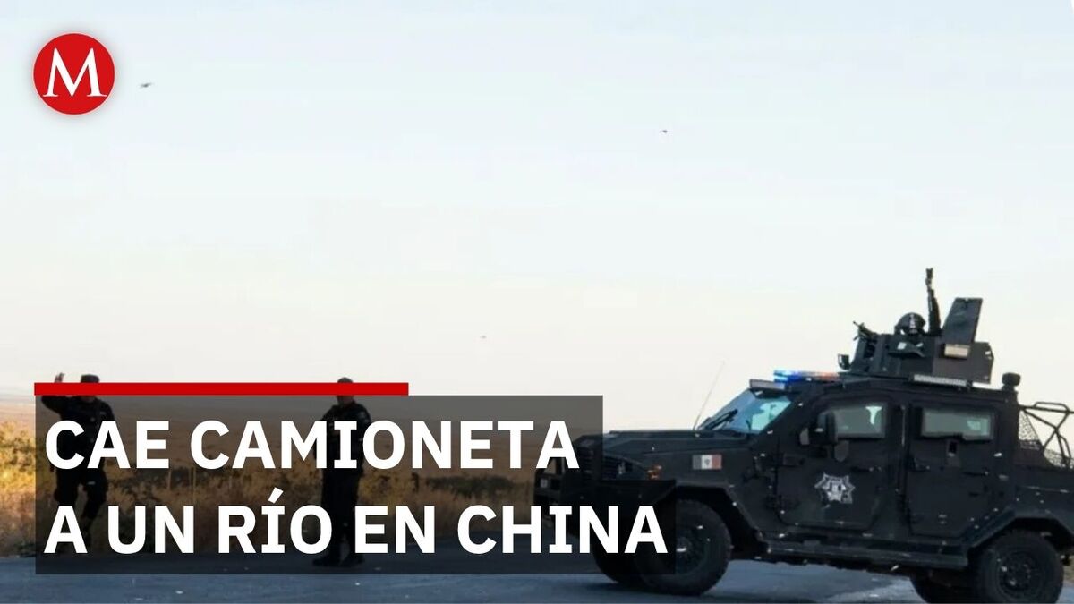 Camioneta cae a un río en China con 15 trabajadores a bordo