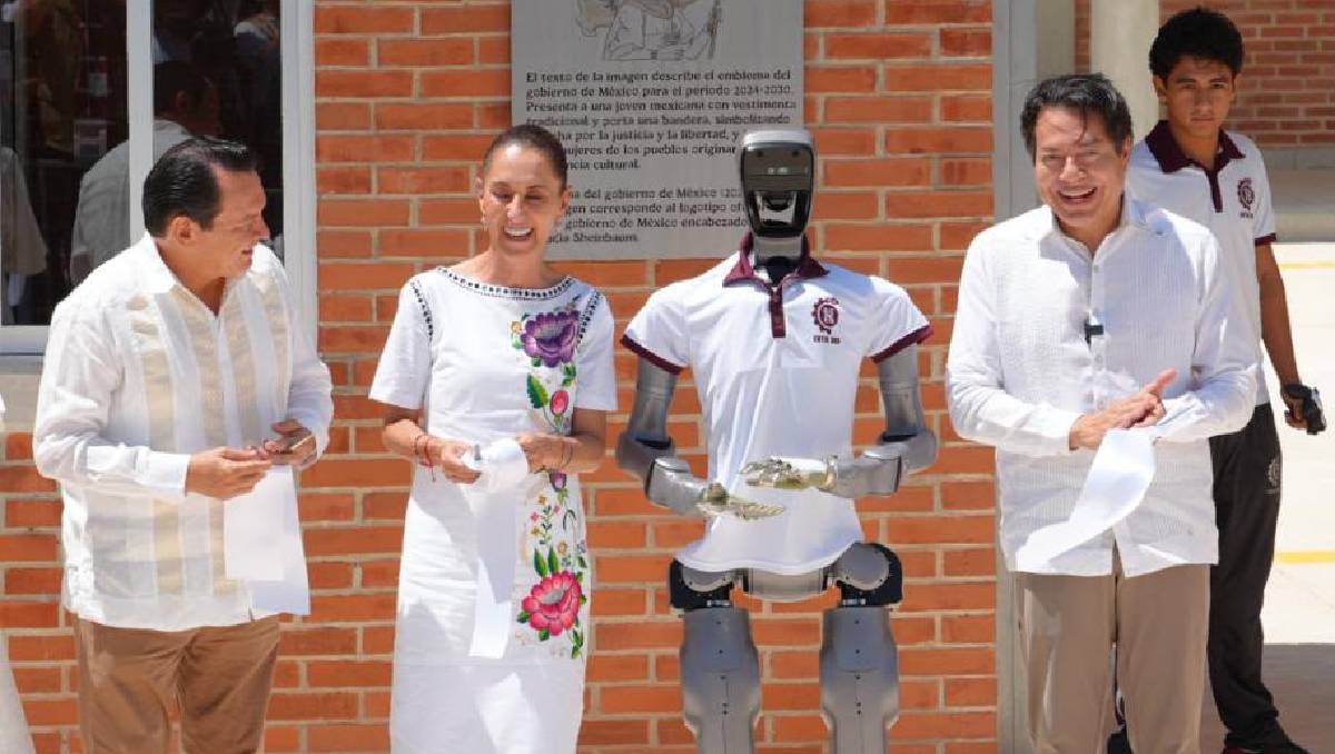 Con la inauguración del CBTIS 305, Delgado recordó la importancia de impulsar el desarrollo científico. | Foto: Especial
