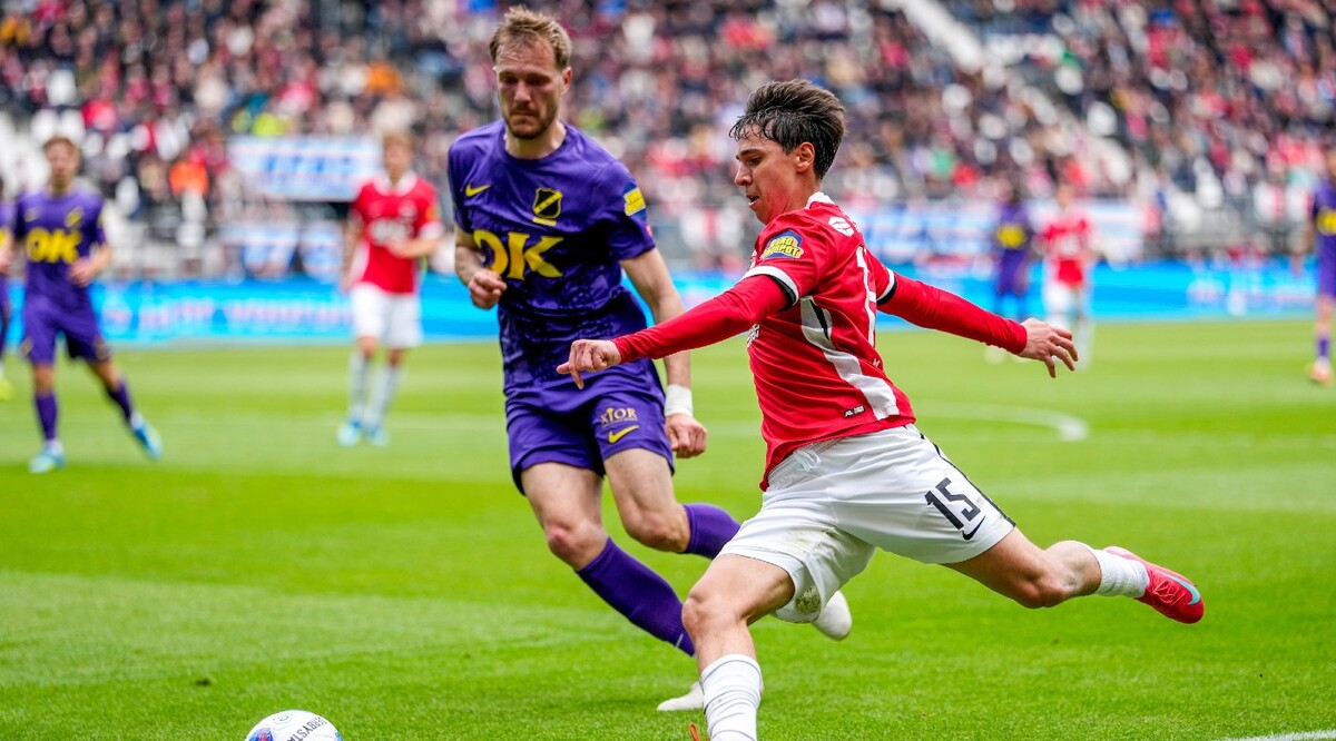 Mateo Chávez hace su primer gol oficial con el AZ Alkmaar en el cierre de la temporada en la Eredivisie (X: @AZAlkmaar)