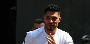 Raúl Jiménez es ovacionado por afición del Wolverhampton en el empate con Fulham