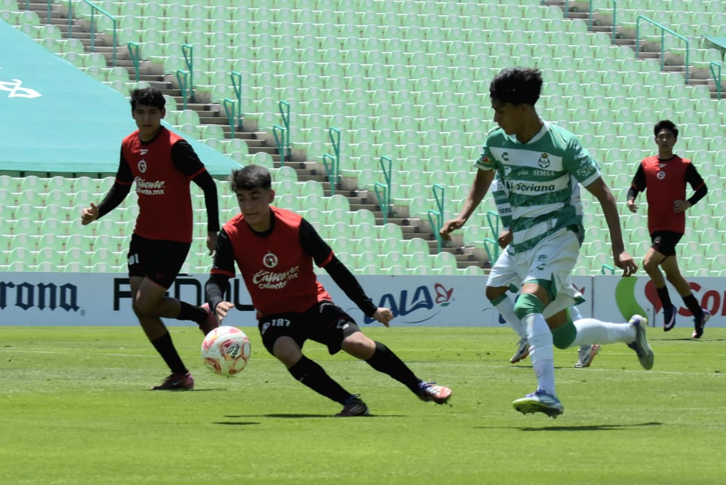 A pesar del reñido encuentro, Santos Laguna cayó ante los Xolos en la Sub 19  | Roberto Amaya