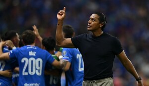 Joel Huiqui seguirá como DT de Cruz Azul si gana el título del Clausura 2026