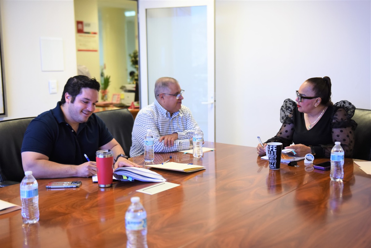 Regidores de Torreón avalaron una aportación económica destinada a la rehabilitación de ocho aulas del INMUS.| Especial.