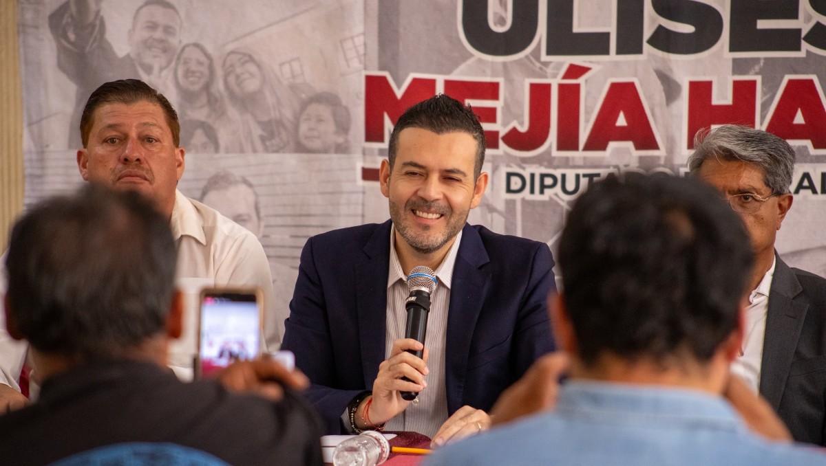 Ulises Mejía Haro desde su rueda de prensa semanal “La Legislativa”. | Especial