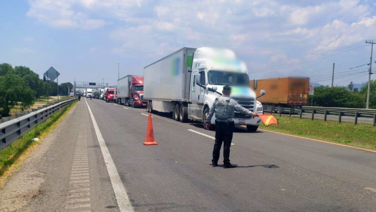 Bloqueo en carretera Guanajuato-SLP: Esto sabemos | Especial