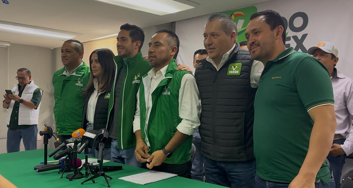 Erick Ramírez Hernández, exalcalde de Temascaltepec por Morena, fue presentado por Pepe Couttolenc . | Especial