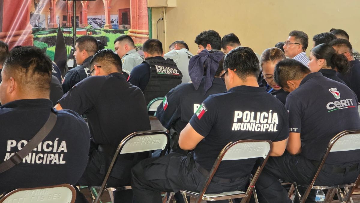 FGR capacita a elementos de seguridad pública de Tehuacán | Especial