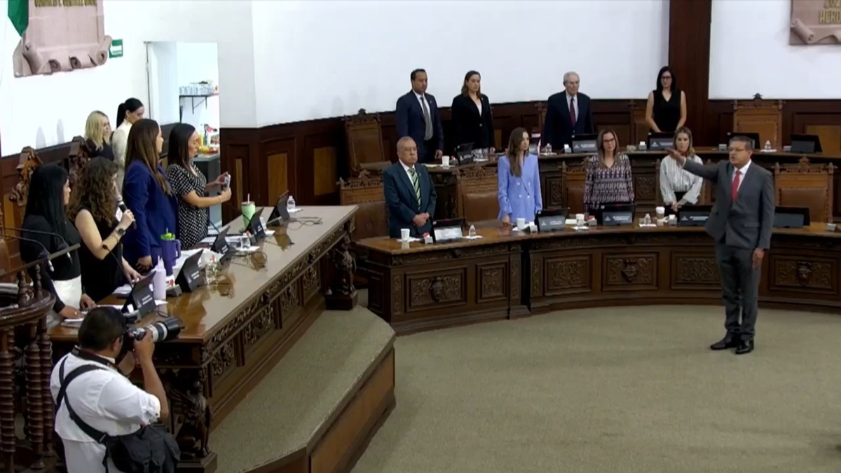 Durante la sesión del Congreso local se tomó protesta a los suplentes | Especial