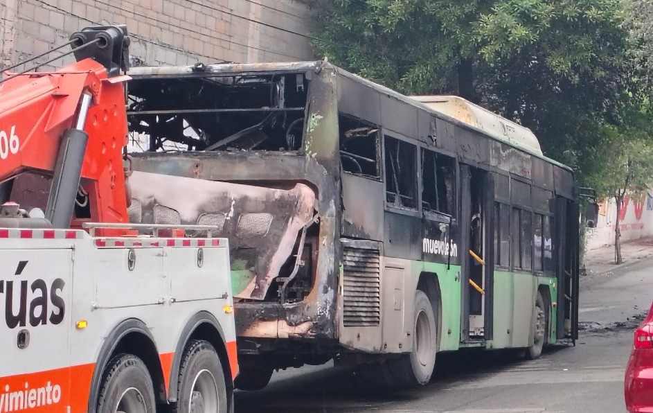 El vehículo fue retirado con apoyo de una grúa. | Agustín Martínez
