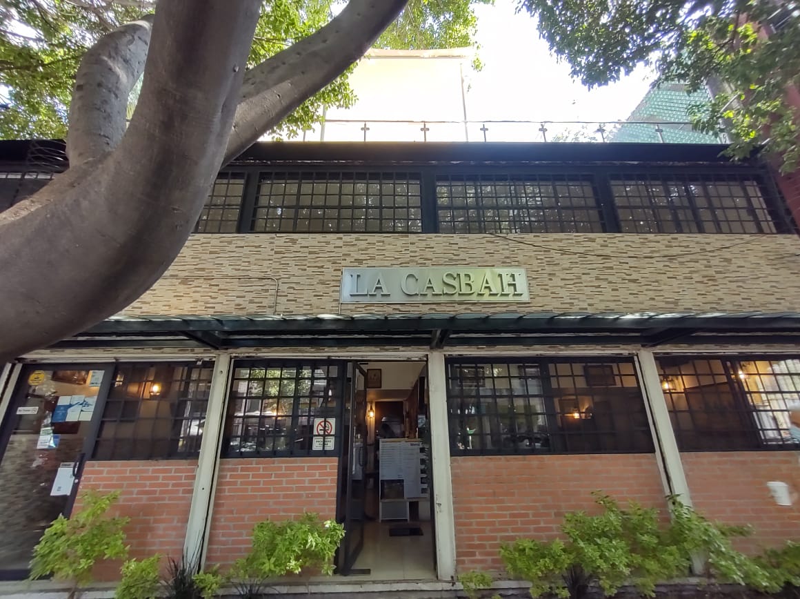 Con esta guía ya tienes una forma de acercarte más a la cultura de la nación sudafricana. | Foto: Facebook Restaurante La Casbah