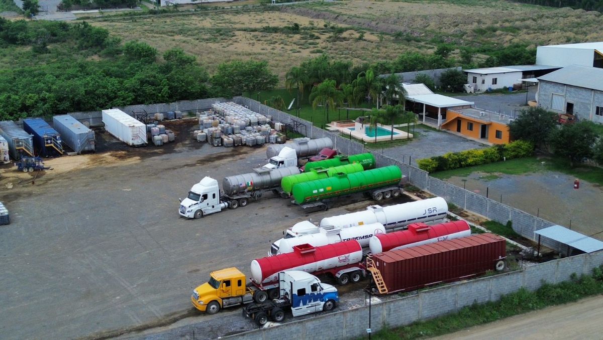 Se aseguró una importante cantidad de combustible, además de vehículos y equipo especializado | Édgar Plata