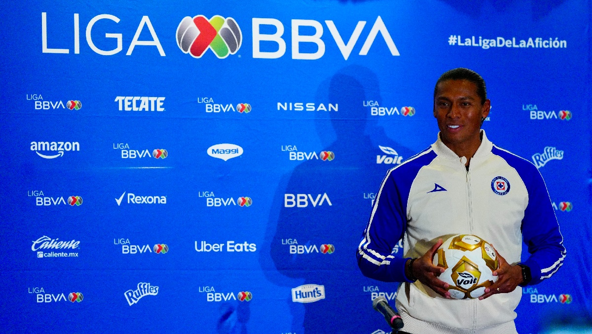 Joel Huiqui se compromete con Cruz Azul (Imago7)