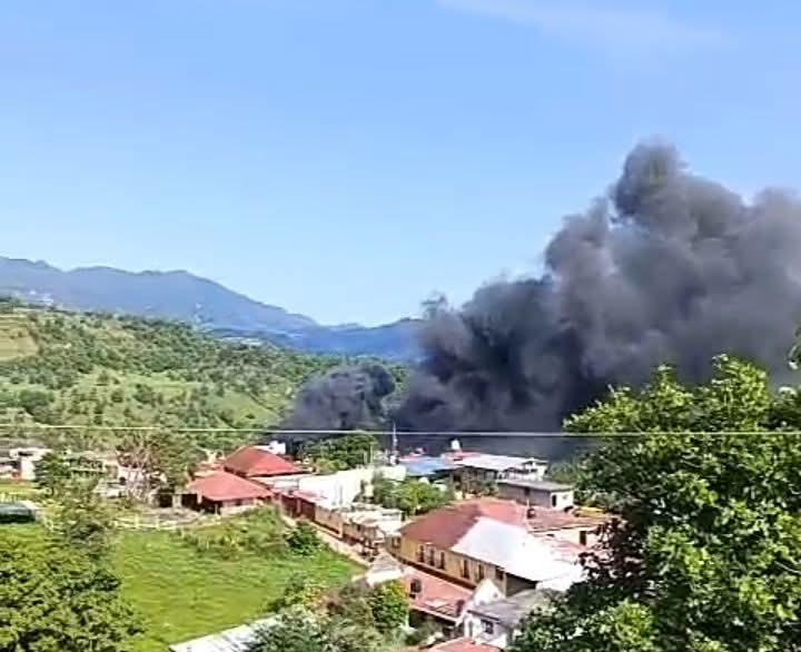 Se incendia vivienda en Tianguistengo. (Cortesía)