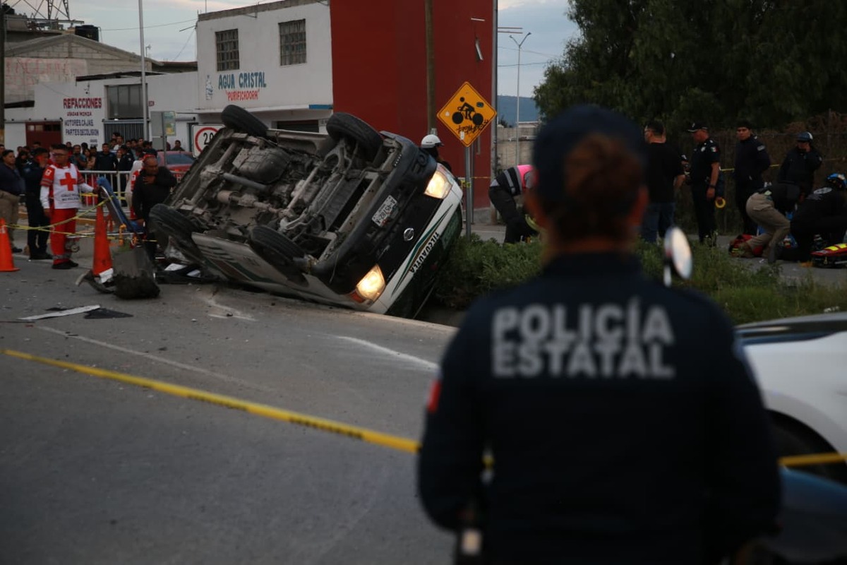 Están detenidos los dos choferes tras accidente que dejó una persona fallecida y 17 heridas en Pachuca. Foto: Jorge Sánchez