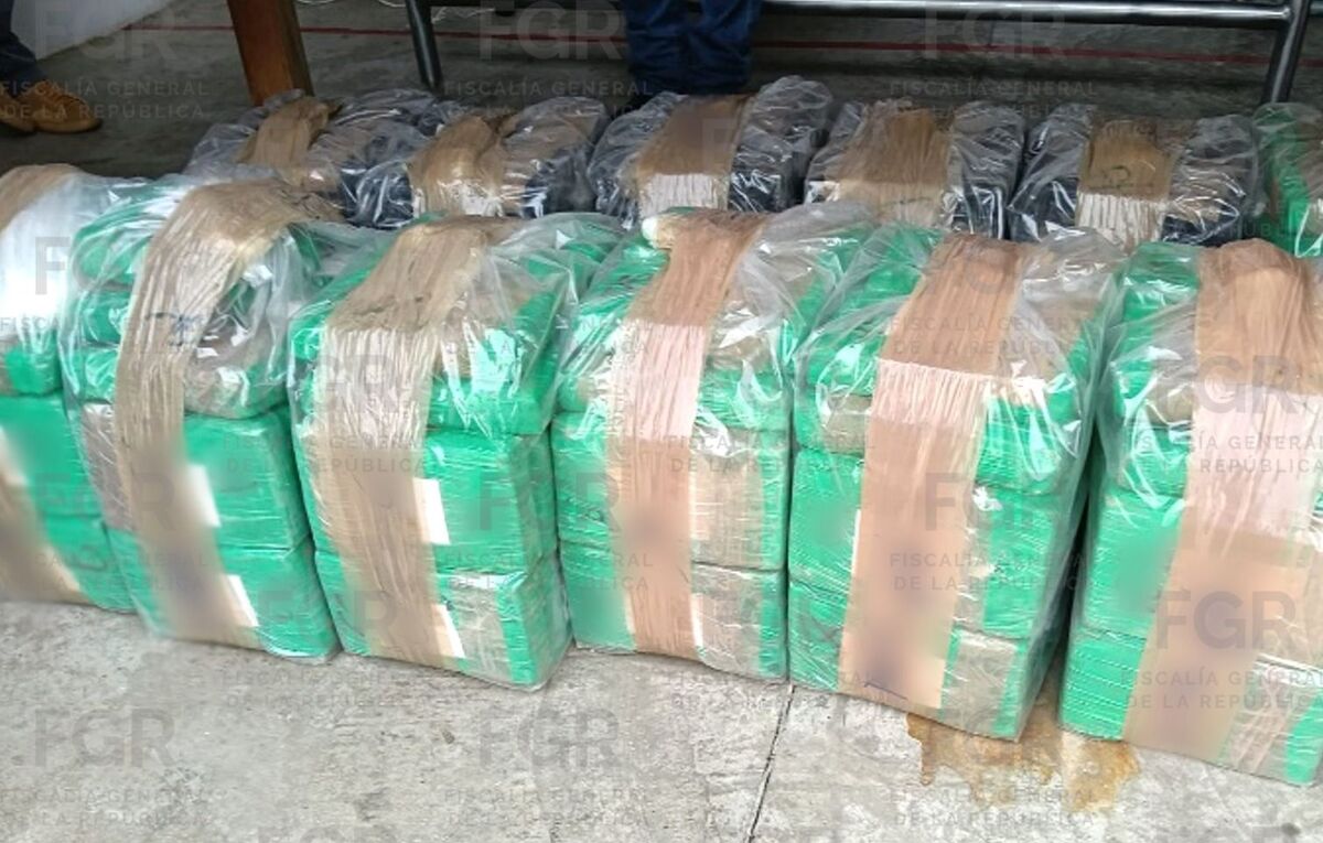 En el lugar, elementos de la FGR y la SSPC aseguraron armas.