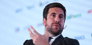 Enrique Riquelme oficializa su candidatura a presidente del Real Madrid, entrará en las elecciones en junio junto a Florentino Pérez.