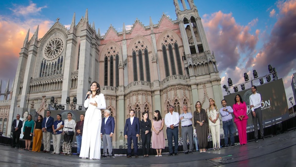 Con este espectáculo, León continúa celebrando sus 450 años de historia, reconociendo a las generaciones que construyeron la ciudad. | ESPECIAL
