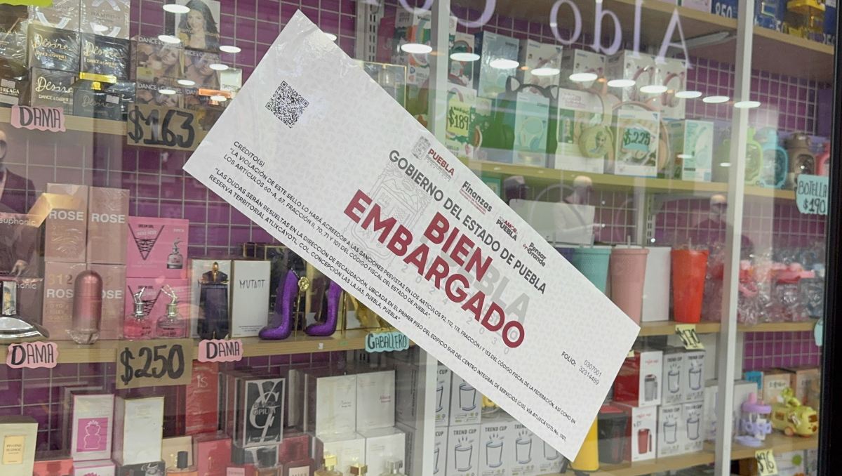 Colocan sellos de embargo a Plaza Dorada | Agencia EsImagen