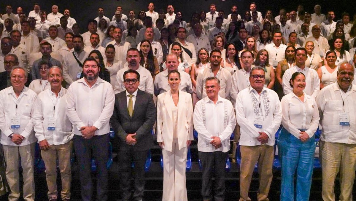 Al evento acudieron la gobernadora Yeraldine Bonilla y la secretaria de Turismo de Sinaloa, Mireya Sosa | Foto: Especial