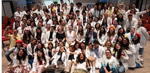Pfizer México fortalece colaboración con Dr. Payaso, organización que humaniza la atención médica con acompañamiento emocional, arte clown y apoyo psicológico.
