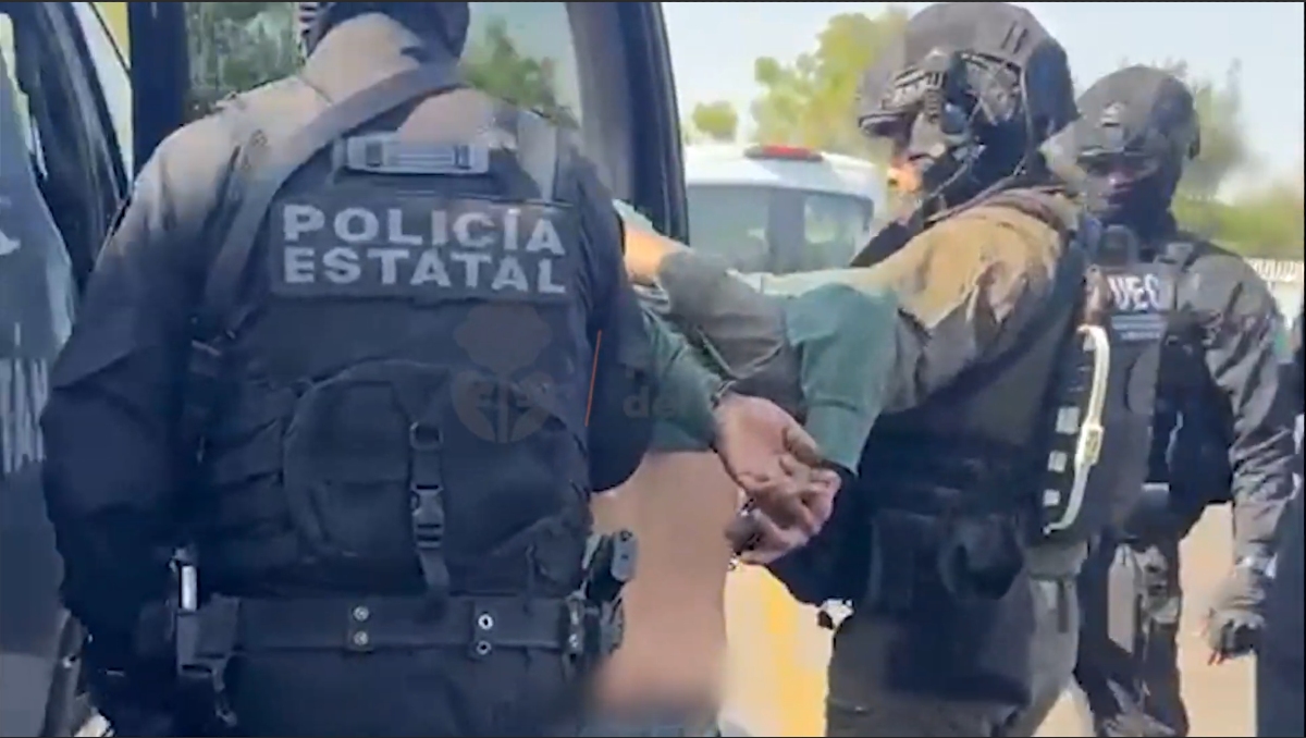 En el operativo conjunto, las autoridades detuvieron a un presunto secuestrador (Foto: Cortesía Fiscalía de Jalisco)